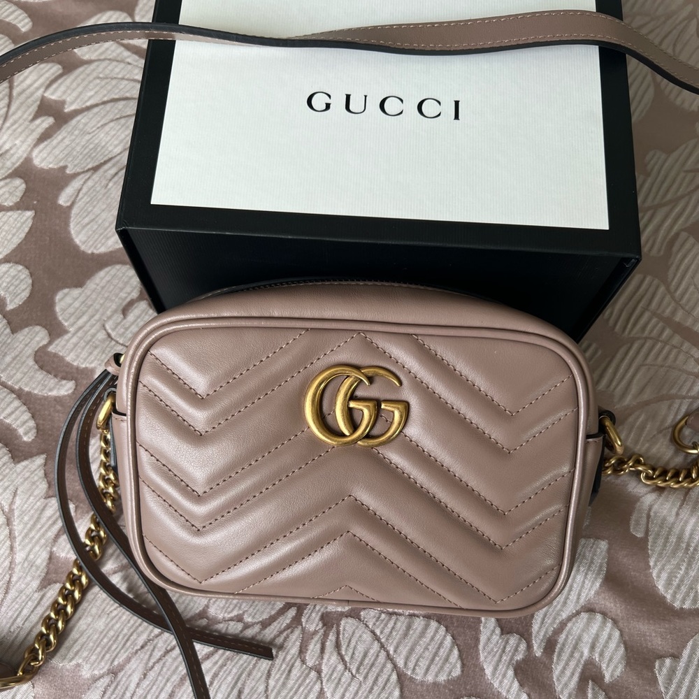 GUCCI GG MARMONT MINI SHOULDER BAG